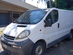 Bianco Usata 2001 Opel Vivaro Monovolume | 2500 €