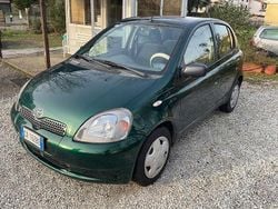 Other Usata 2002 Toyota Yaris Sol Tre volumi | 2900 € (Buon prezzo)