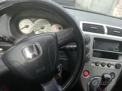 Usata 2004 Honda Accord | 2000 €