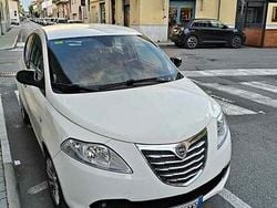 Bianco Usata 2015 Lancia Ypsilon Due volumi | 6750 € (Buon prezzo)