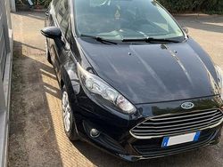 Nero Usata 2013 Ford Fiesta Due volumi | 5500 € (Buon prezzo)