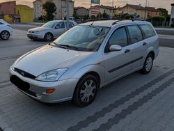 Grigio Usata 2001 Ford Focus Ambiente Station wagon | 1499 € (Buon prezzo)