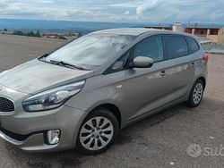 Usata 2014 Kia Carens Monovolume | 7500 € (Cara)