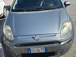 Grigio Usata 2010 Fiat Punto Due volumi | 2500 € (Buon prezzo)