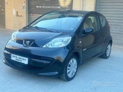 Nero Usata 2006 Peugeot 107 Due volumi | 1700 € (Buon prezzo)