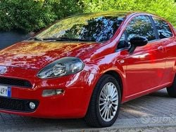 Rosso Usata 2012 Fiat Punto Due volumi | 5300 € (Molto cara)