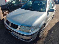 Grigio Usata 2001 VW Polo Due volumi | 699 € (Ottimo prezzo)