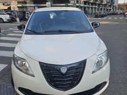 Usata 2014 Lancia Ypsilon Silver Due volumi | 3900 € (Buon prezzo)