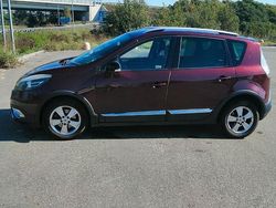 Rosso Usata 2013 Renault Scénic III Monovolume | 4200 € (Buon prezzo)