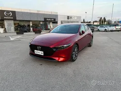 Usata 2024 Mazda 3 Exclusive Tre volumi | 29.000 €
