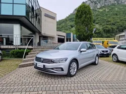 Argento Usata 2021 VW Passat Business Station wagon | 19.400 € (Buon prezzo)