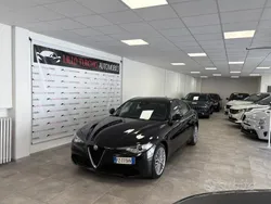 Nero Usata 2019 Alfa Romeo Giulia Business Tre volumi | 21.900 € (Buon prezzo)