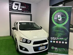 Bianco Usata 2013 Chevrolet Aveo LS Tre volumi | 5900 € (Molto cara)