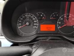 Grigio Usata 2005 Fiat Punto Tre volumi | 2150 €