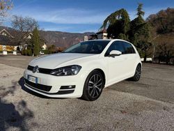Bianco Usata 2014 VW Golf VII Highline Tre volumi | 9990 € (Buon prezzo)