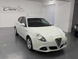Bianco Usata 2013 Alfa Romeo Giulietta Tre volumi | 6900 € (Ottimo prezzo)