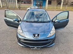 Grigio Usata 2008 Peugeot 207 Tre volumi | 3000 € (Buon prezzo)