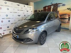 Grigio scuro Usata 2022 Lancia Ypsilon Gold Due volumi | 10.950 € (Buon prezzo)