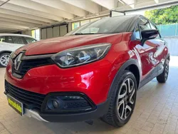Rosso Usata 2017 Renault Captur SUV | 10.890 € (Buon prezzo)