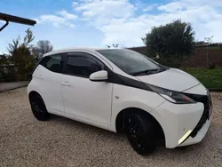 Usata 2016 Toyota Aygo X-wave Due volumi | 9000 € (Buon prezzo)