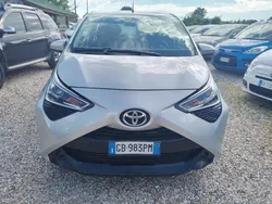 Argento Usata 2020 Toyota Aygo Business Edition Due volumi | 11.900 € (Buon prezzo)