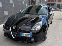 Nero Usata 2015 Alfa Romeo Giulietta Exclusive Tre volumi | 6499 € (Ottimo prezzo)