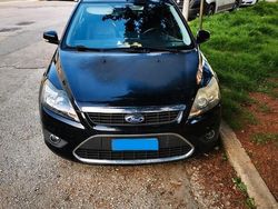 Usata 2009 Ford Focus Tre volumi | 2000 € (Buon prezzo)