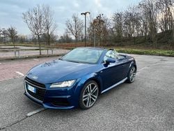 Blu Usata 2016 Audi TT Roadster S-Line Cabrio | 33.000 €