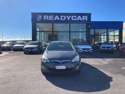 Grigio Usata 2011 Opel Astra S Tre volumi | 2400 € (Buon prezzo)