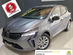 Grey rafale Nuova 2025 Renault Clio V Tre volumi | 16.900 € (Ottimo prezzo)