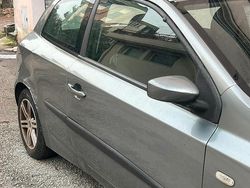 Usata 2004 Fiat Stilo Tre volumi | 1100 €