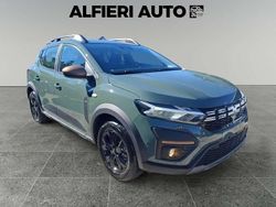 Verde Nuova 2025 Dacia Sandero Extreme Tre volumi | 17.490 € (Buon prezzo)