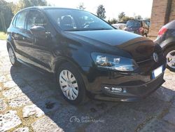 Nero Usata 2010 VW Polo Comfortline Tre volumi | 4999 € (Buon prezzo)