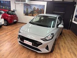 Argento Usata 2025 Hyundai i10 Due volumi | 16.900 € (Cara)