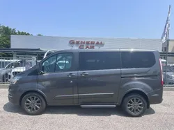 Grigio(met.) Usata 2020 Ford Tourneo Titanium Monovolume | 31.900 €