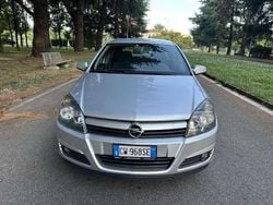 Usata 2005 Opel Astra Club Tre volumi | 2000 € (Buon prezzo)