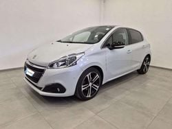Bianco Usata 2015 Peugeot 208 GT-line Due volumi | 9900 € (Buon prezzo)