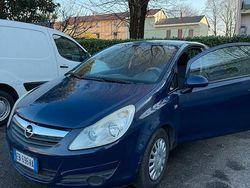 Nero Usata 2010 Opel Corsa Tre volumi | 2500 € (Ottimo prezzo)