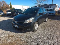 Nero Usata 2011 Toyota Yaris Lounge Tre volumi | 5300 € (Buon prezzo)