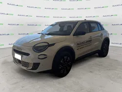 Bianco Usata 2024 Fiat 600 SUV | 21.900 € (Buon prezzo)