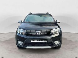 Nero Usata 2018 Dacia Sandero Stepway Tre volumi | 8700 € (Buon prezzo)