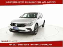 Argento Usata 2021 VW Tiguan Life SUV | 27.900 € (Buon prezzo)