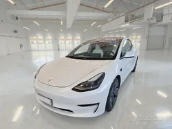 Bianco Usata 2021 Tesla Model 3 Long Range Tre volumi | 28.450 € (Buon prezzo)