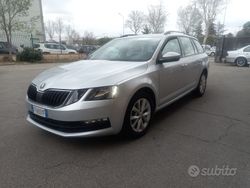 Grigio Usata 2019 Skoda Octavia Station wagon | 13.500 € (Buon prezzo)