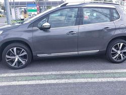 Usata 2014 Peugeot 2008 Allure SUV | 9900 € (Cara)
