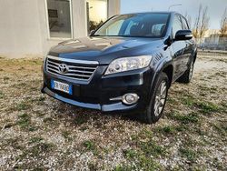 Blu Usata 2013 Toyota RAV4 Style SUV | 10.000 € (Buon prezzo)