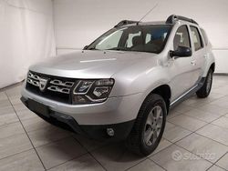Grigio Usata 2016 Dacia Duster Lauréate SUV | 10.990 € (Cara)