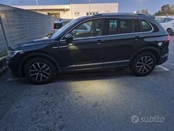 Nero Usata 2023 VW Tiguan Life SUV | 35.000 € (Molto cara)