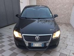 Nera Usata 2006 VW Passat Comfortline Tre volumi | 2001 € (Super prezzo)