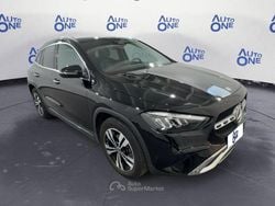 Nero Usata 2024 Mercedes GLA180 Luxury SUV | 33.900 € (Super prezzo)